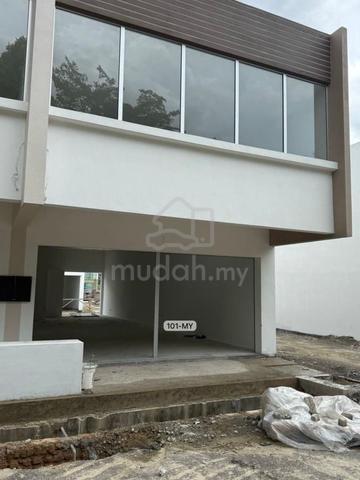 Brand NEW Shop Lot🤩Bandar Tasik Kesuma Semenyih！Face MainRoad Rent 4