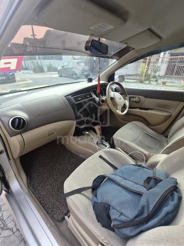 2009 Nissan GRAND LIVINA 1.8 IMPUL (A) - 5
