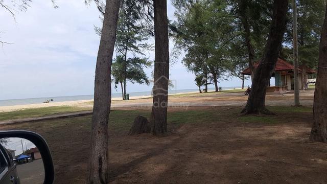 Seafront free hold land 1