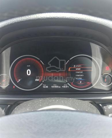 Facelifted model BMW 5 series F10 520i - 2