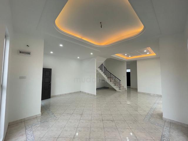 Taman Seri Permai Well maintained Double storey Semi D for sale 1