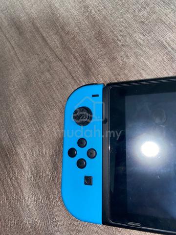 Nintendo Switch - photo 3 of 3