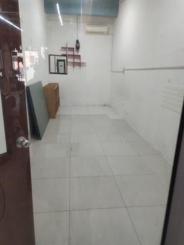 Rent : Ground floor Shop lot at Bendahara 55, Sg Jati Klang Selangor 1