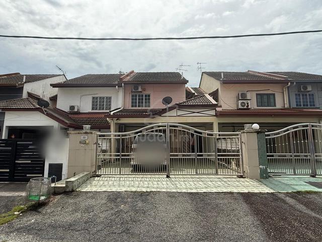 2 storey house Taman Sungai Besi Indah Seri Kembangan 1