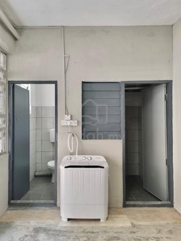 Sinsuran Complex Shoplot SALE 1st Floor I Tenanted 7.4% ROI I KK City 1