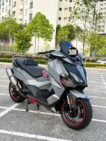 Carousel Image
