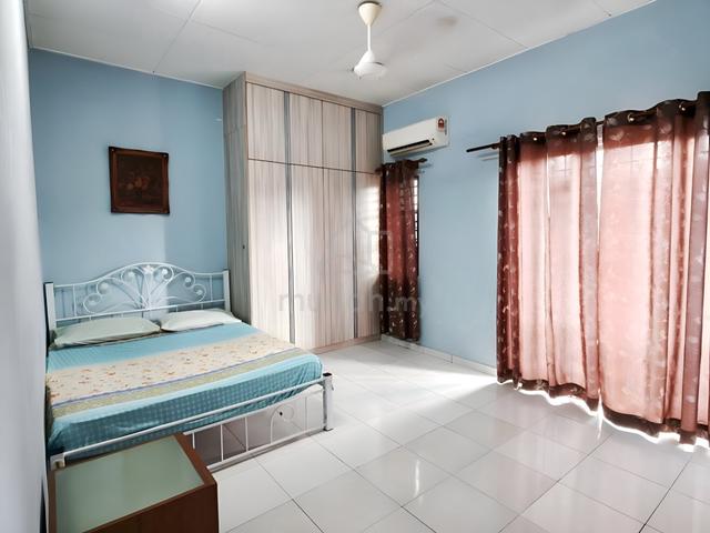 (FULLY FURNISHED + 5 AIRCOND) Seksyen 3 Bangi Teres 2 Tingkat 1