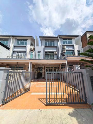 Taman Pulai Mutiara, 2.5 Storey Terrace House For Sale 1