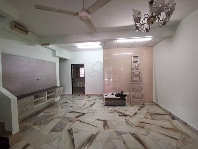 Reno 2 Storey Terrace House Damar Merah Pendamar Indah Port Klang 1