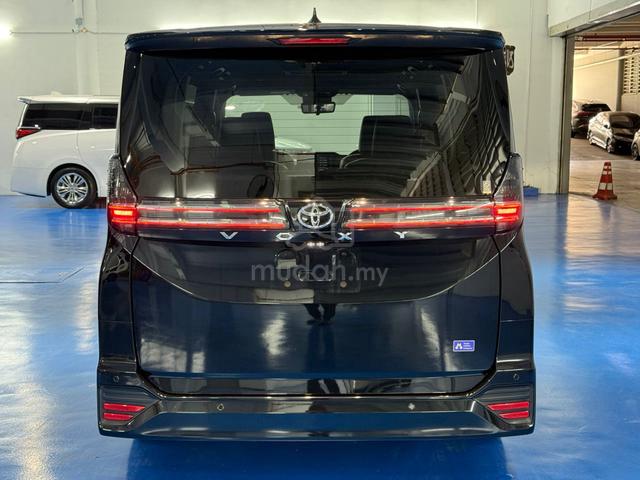 Toyota VOXY 2.0 (A) S-Z (JP UNREG) P/BOOT / HUD - 4