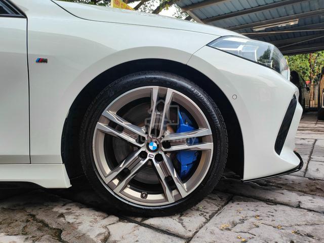 2022 Bmw M135i 2.0 4WD M-PERFORMANCE P/ROOF 16K KM - 4