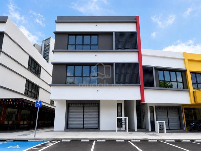 Laman Idaman shop, Bukit Jelutong End Lot -3 storey shop 1
