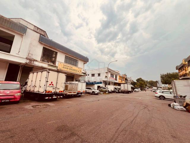 Tampoi industrial factory for rent 1