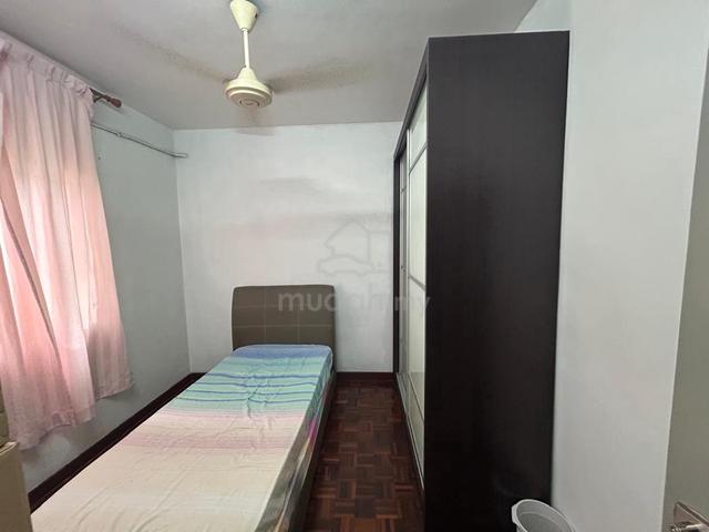 Goodyear Court 3 - Fully Furnished Rooms with Air Conditioner 1