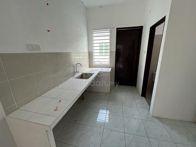 1,400sf UNFURNISHED NEW🙂SINGLE TMN LARAH INDAH KMTG 3