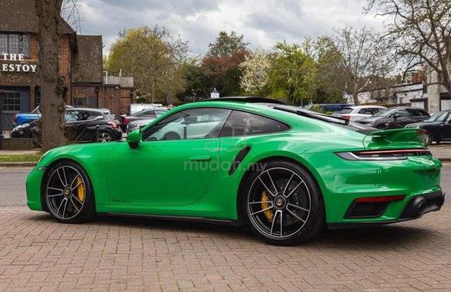 2022 Porsche 911 3.7 TURBO S (A) - 3