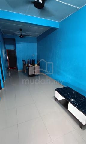 Sebuah rumah teres untuk disewa 1