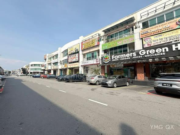 FOR RENT Bukit Tinggi 1 Ground Floor Shop Lot 20x75 Crowded Area 4200 1