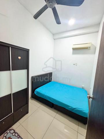 Palazio Mount Austin Room for Rent 1