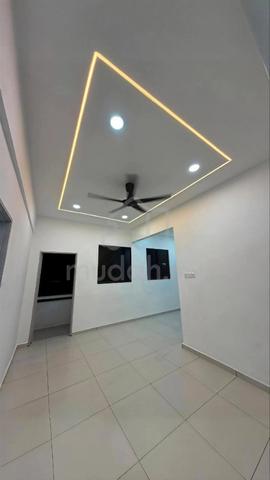 Renovated - Flat Jalan Camar Taman Perling 1