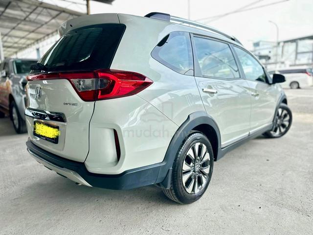 Honda BR-V V 1.5L (A) 40,500km. Leather. Full loan - 2