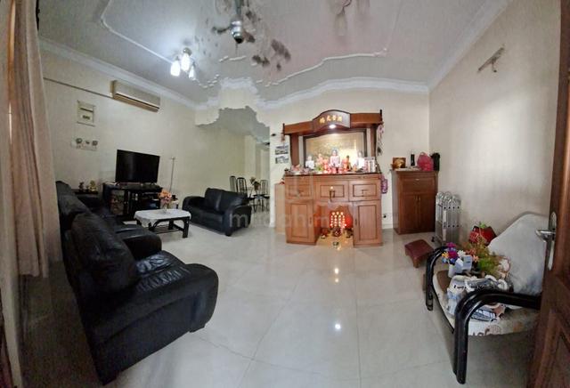 2-Storey Terrace House in Lintang Pekaka for Sale 1