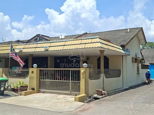 End lot Taman Rakyat Mergong Alor Setar 1