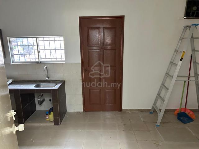 2 Sty House PJS 10 Bandar Sunway Kitchen Countertop, Air-Conds 1