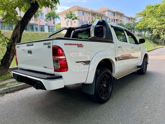 2015 Toyota HILUX 3.0 G TRD SPORTIVO (A) - 4