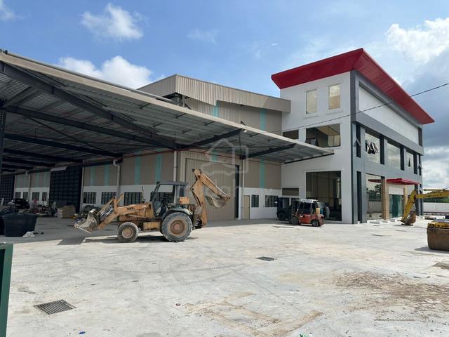 2 Storey Corner Warehouse Factory At Puncak Alam For rent 1