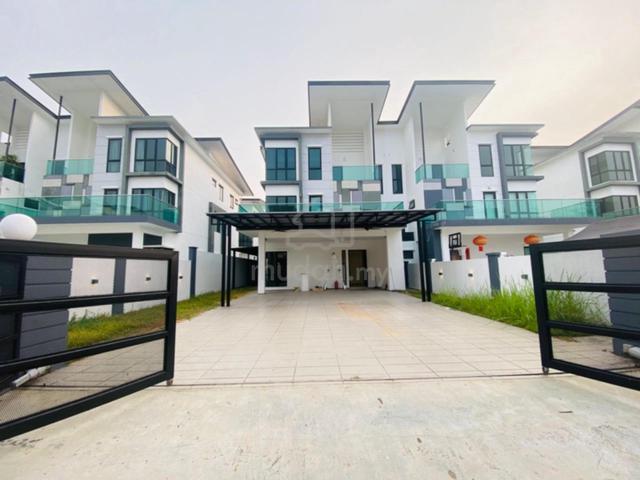 Taman Villa Perdana Kajang Triple Storey Semi D House 1