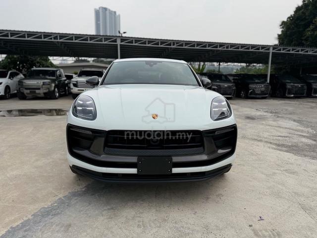 2024 Porsche MACAN T, RED INTERIOR, SPORT CHRONO - 5
