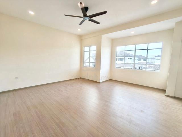 DOUBLE STOREY CORNER HOUSE FOR RENT At TAMAN BERLIAN SARAWAK KUCHING 1