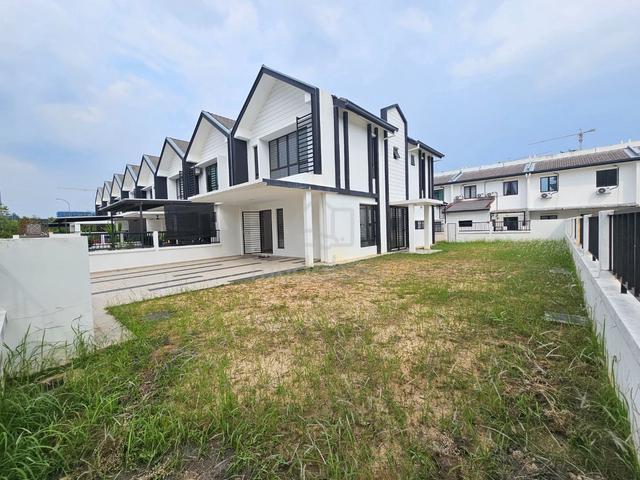 Kemasukan Ogos, corner lot teres 2 tingkat Avis 2 Alam Sari 1