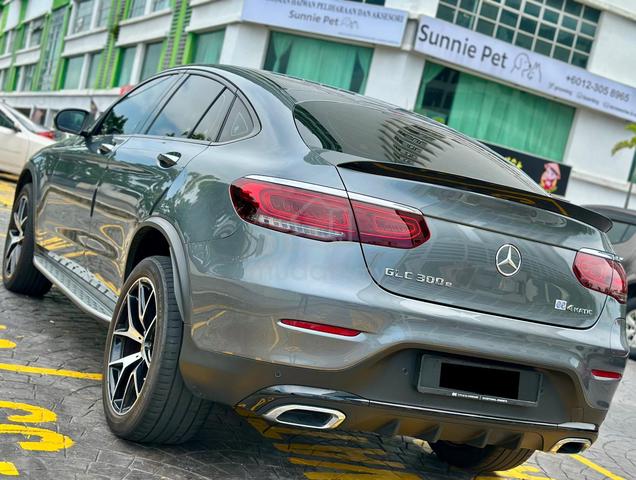 SUNROF💥2023 Mercedes Benz GLC300E 2.0 4MATIC COUP - 3