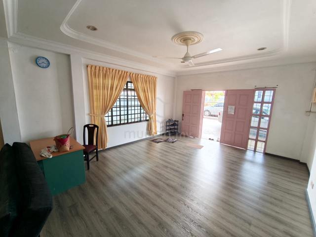 Double Storey Semi Detached House For Sale at Jalan Stapok Kuching 1