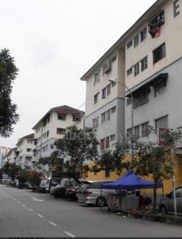 Putra Raya Apartment 1