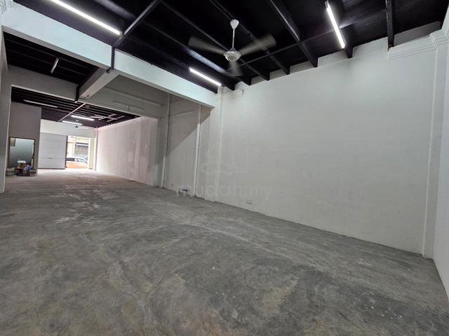 Renovated Ground Floor Shop Kampung Hulu Near Jonker Street 1980 sqft 1