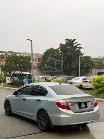 2013 Honda CIVIC 1.5 (HYBRID) (A) - 4