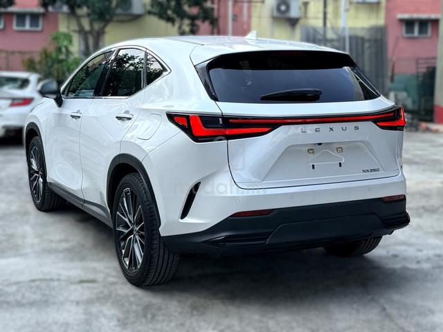 2023 Lexus NX250 2.5 VL (A) 14,000KM S/R MUSTVIEW - 4