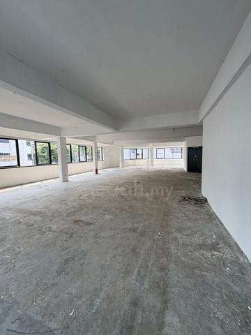 Ampang Jaya Level 1 Corner Office/Shop , 2904sf , Business Centre 1