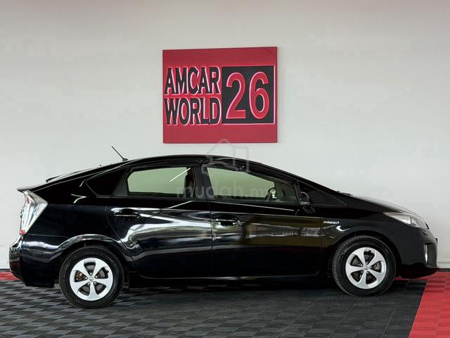 ORI2012 Toyota PRIUS 1.8 LUXURY ENHANCED ONE OWNER - 4