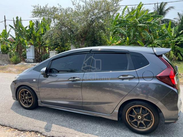 Honda Jazz 2019 V spec last model - 3