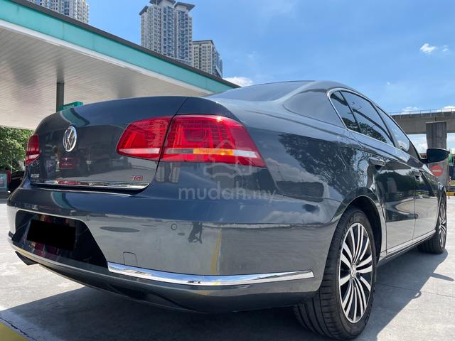 Volkswagen PASSAT 1.8 (A) TURBO SPORT EDITION - 3