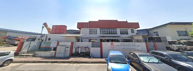 1.5 Storey Corner Semi-D Cluster Factory @ Beranang 1