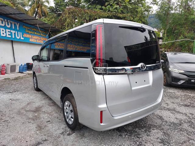 2021 Toyota voxy NOAH 2.0 auto start - 3