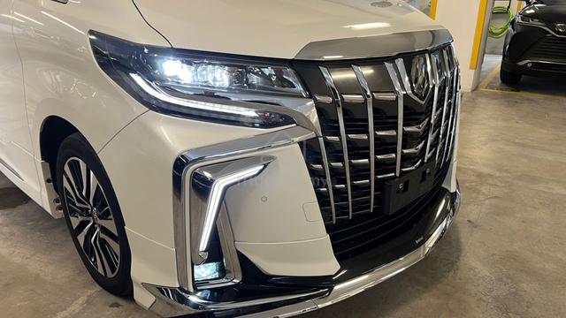 [ CHEAPEST ]Toyota ALPHARD 2.5 SC - 5