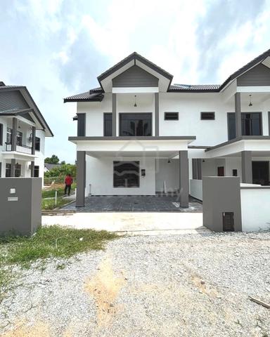 Rumah SEMI D CANTIK 2TINGKAT LAST UNIT DEPAN AIRPORT SULTAN MAHMUD 1