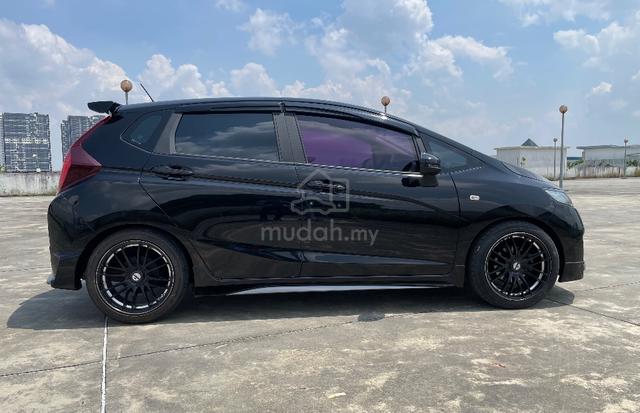 2015 Honda JAZZ 1.5 E (A) - 4