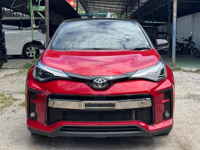 2022 Unreg Toyota C-HR 1.2T Manual 6 GR SPORT - 3